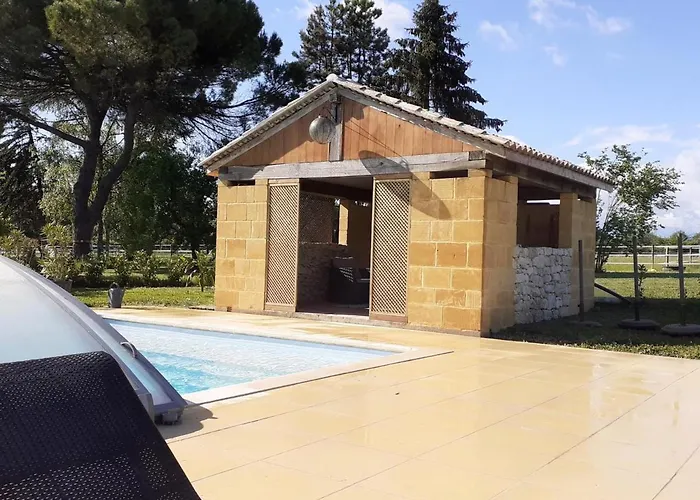 Apartmán Cosy Avec Piscine Partagee Et Etang Prive, Proche Bergerac Et Sites Touristiques Du Perigord - Fr-1-616-207 Naussannes