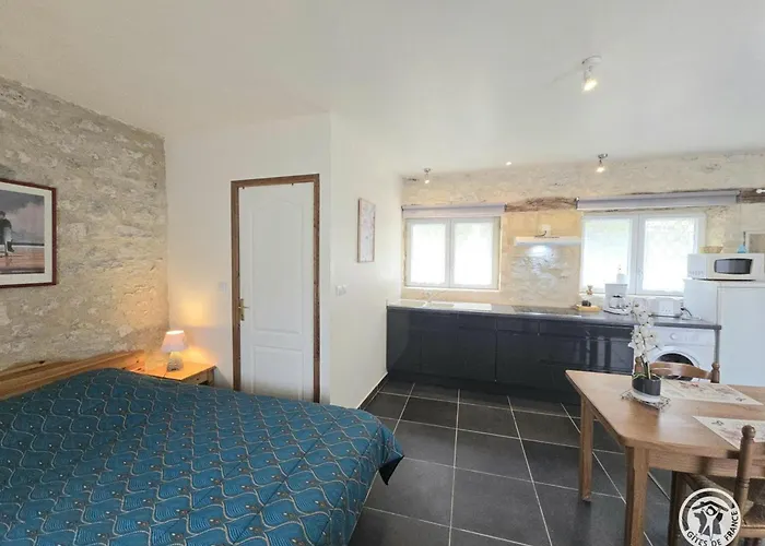 Cosy Avec Piscine Partagee Et Etang Prive, Proche Bergerac Et Sites Touristiques Du Perigord - Fr-1-616-207 Apartmán